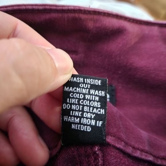 Refuge Maroon High Waist Super Skinny Jeans Women's Size 0 Button Fly Casual EUC - Picture 8 of 8